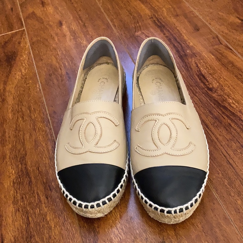CHANEL BLACK/TAN ESPADRILLES